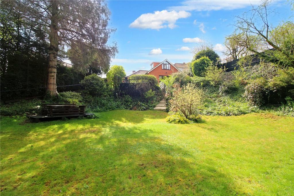 Gilbert Way, Cringleford, Norwich, Norfolk, NR4 4 bed detached house for sale £600,000