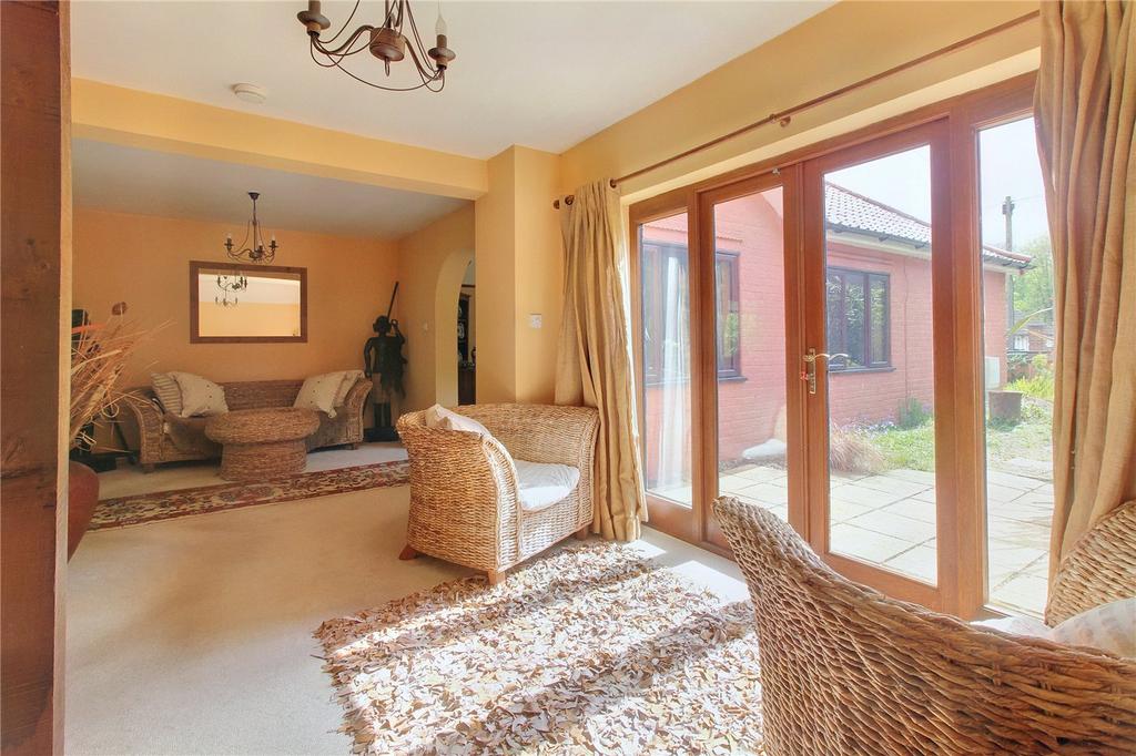 Gilbert Way, Cringleford, Norwich, Norfolk, NR4 4 bed detached house for sale £600,000