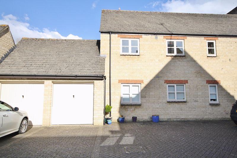 Garage &amp; Parking...