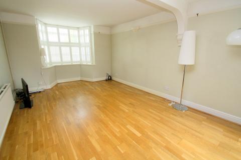 70 Edgell Road, Staines-upon-thames, TW18 2ES