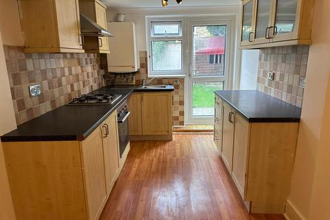 3 bedroom terraced house to rent, Walthamstow E17