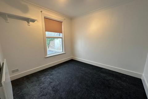 3 bedroom terraced house to rent, Walthamstow E17