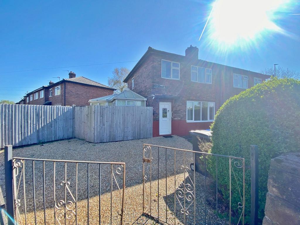 Northway Warrington Wa2 3 Bed Semi Detached House £150 000