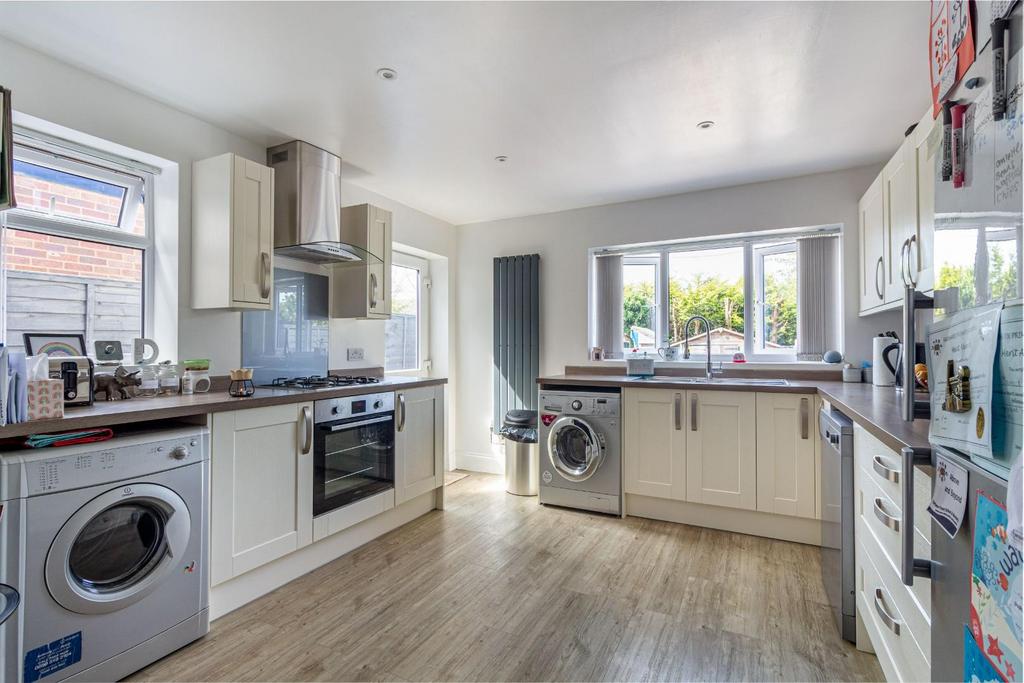 Kitchen-2.jpg
