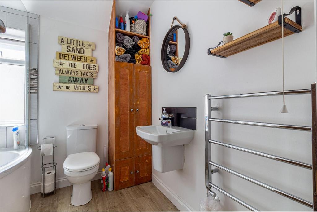 Bathroom-1.jpg