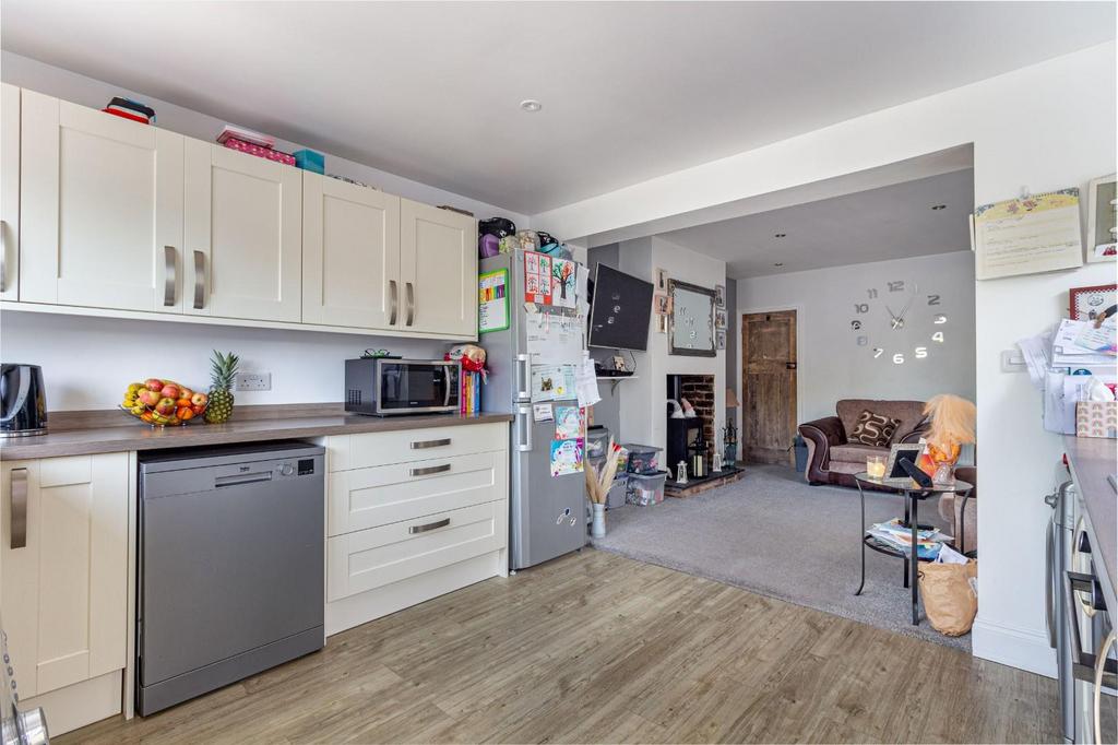 Kitchen-3.jpg