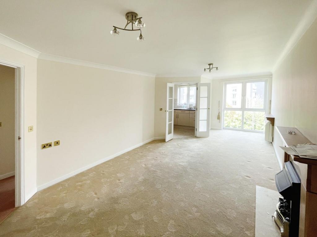 Hathaway Court, Alcester Road, StratforduponAvon 1 bed apartment for