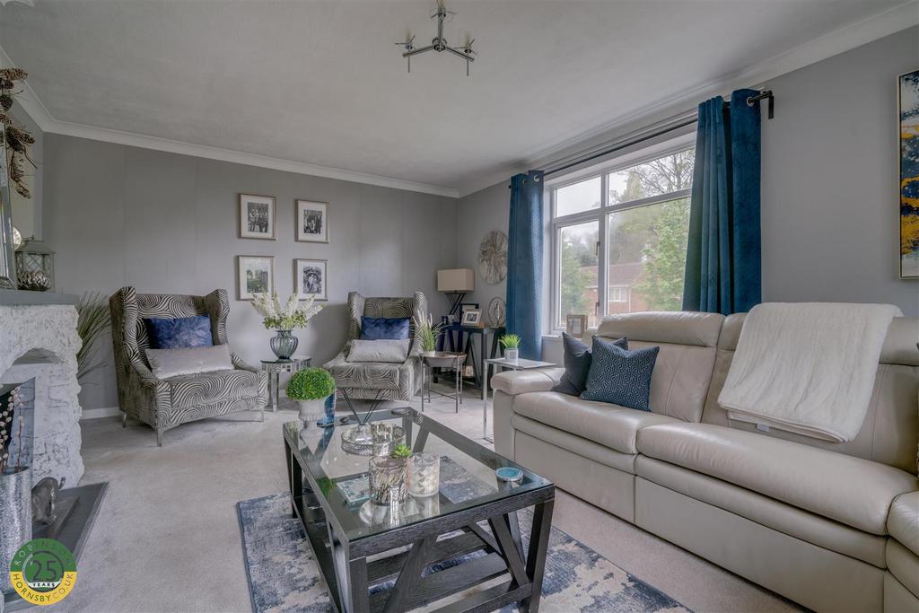 Martin Lane, Bawtry, Doncaster 3 bed semidetached house £345,000