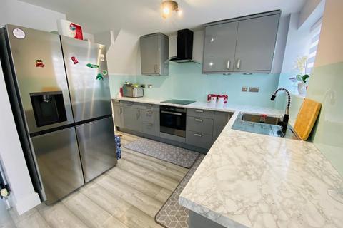 191 Hazeldene Road, Northampton, NN2 7NZ