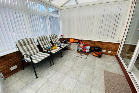191 Hazeldene Road, Northampton, NN2 7NZ