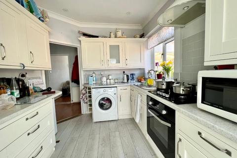 4 Barons Way, Northampton, NN2 8HP