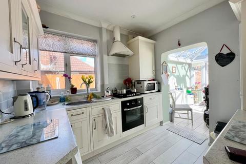 4 Barons Way, Northampton, NN2 8HP