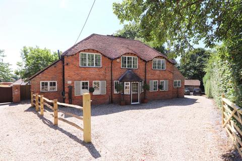 3 bedroom detached house for sale, Potters Heron Close, Ampfield, Romsey, Hampshire
