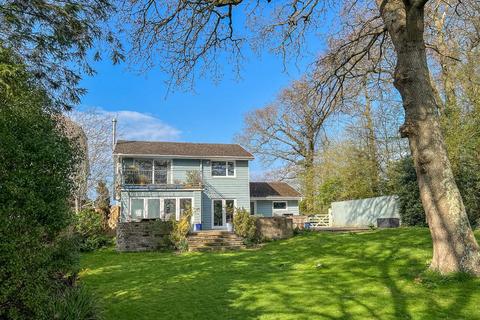 4 bedroom detached house for sale, Alverstone Road, East Cowes