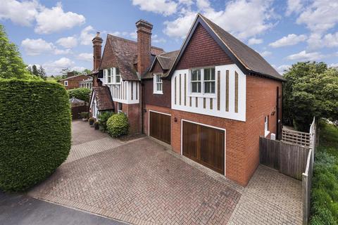 5 bedroom detached house for sale, Tonbridge / Hildenborough Borders