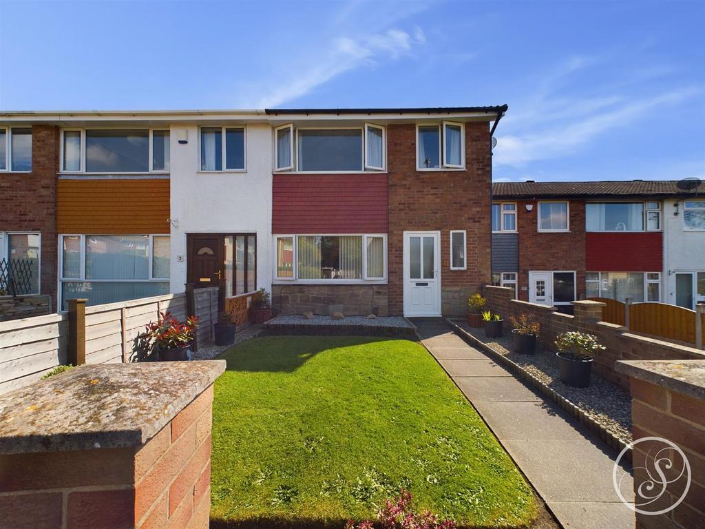 Nettleton Court, Leeds 3 bed terraced house for sale £200,000