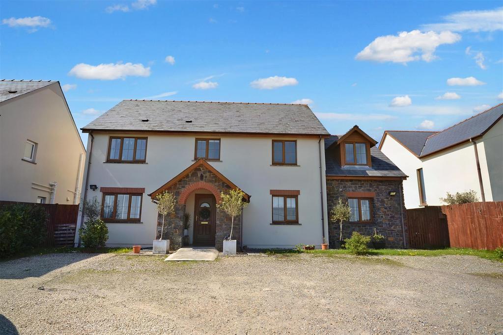 Crundale, Haverfordwest 4 bed detached house for sale £470,000