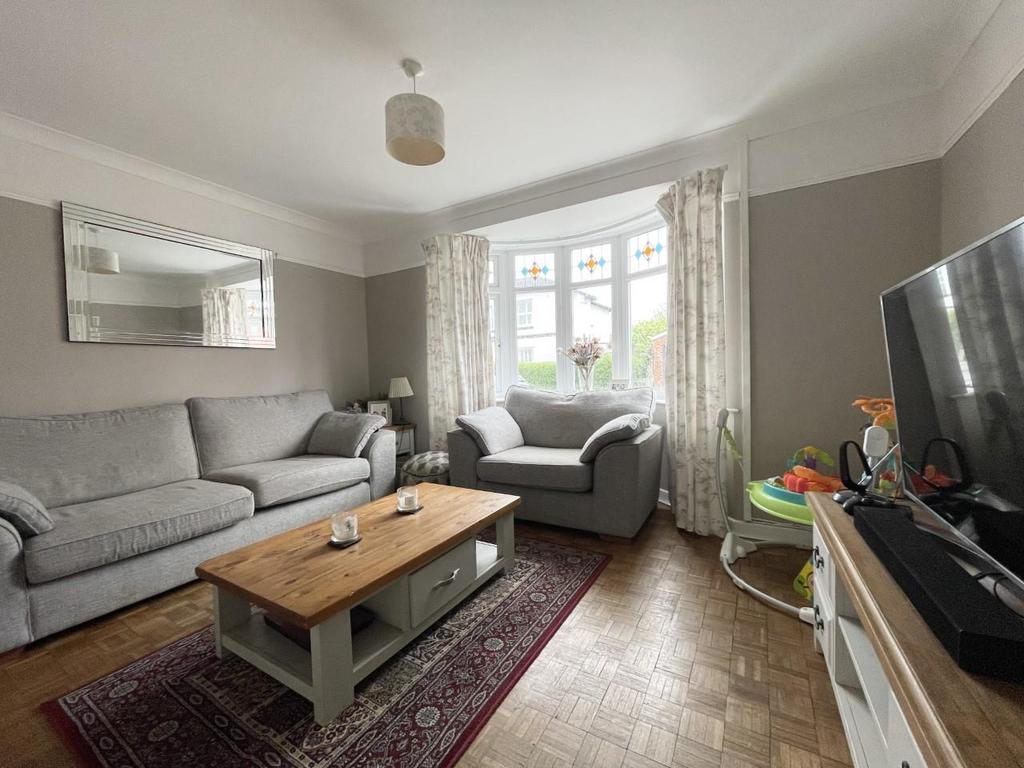 Adelaide Street, Gloucester 3 bed detached house for sale £270,000