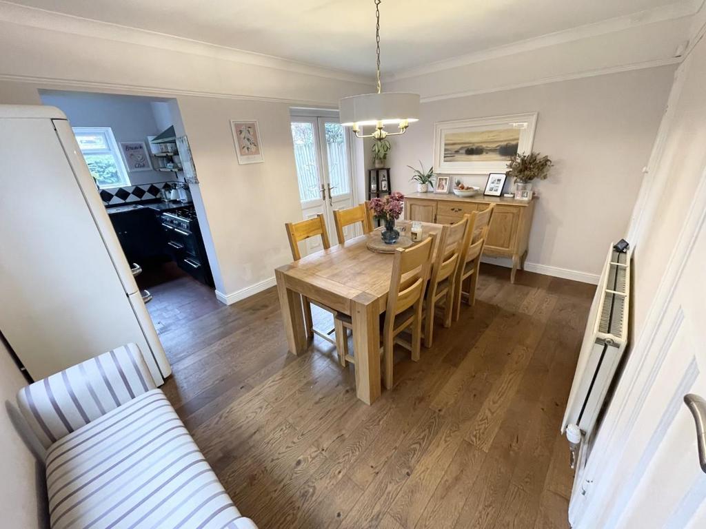 Adelaide Street, Gloucester 3 bed detached house for sale £270,000