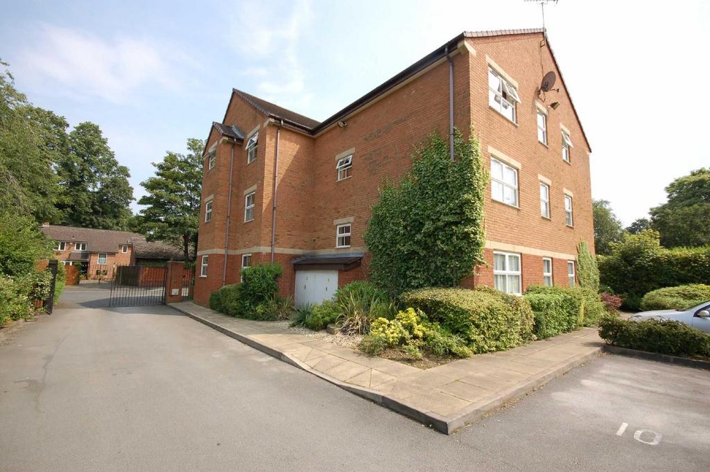 Highgrove Gardens, West Didsbury 2 bed flat for sale £225,000