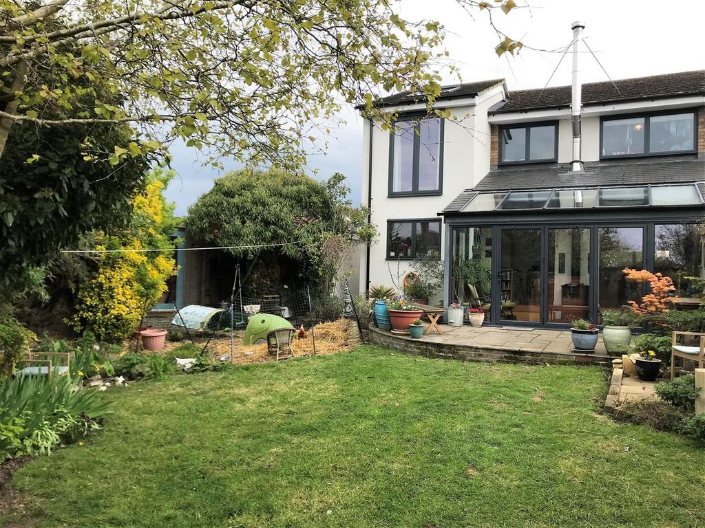 Bunyan Close, Pirton, Hitchin 4 bed end of terrace house for sale £