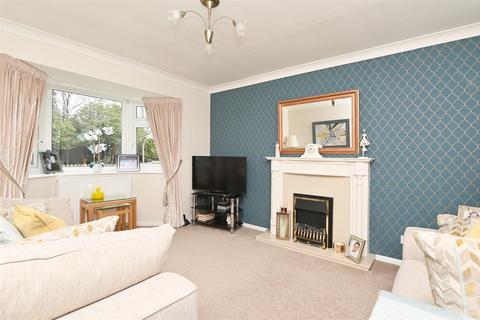 28 Leyfield Road, Sheffield, S17 3EE
