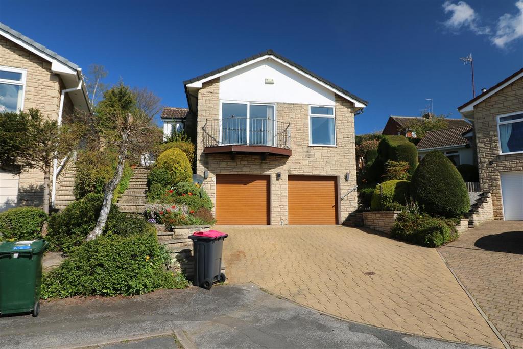 Cowrakes Close, Whiston, Rotherham 3 bed detached bungalow £340,000