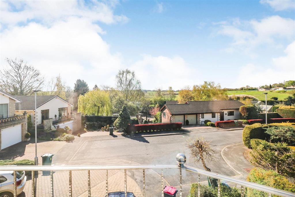 Cowrakes Close, Whiston, Rotherham 3 bed detached bungalow £340,000