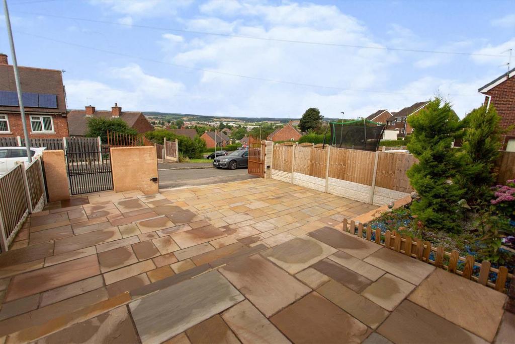 Conway Crescent, East Herringthorpe, Rotherham 3 bed semidetached