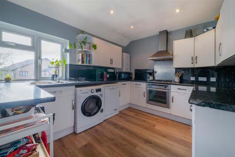 274 Hook Road, Epsom, KT19 8QT