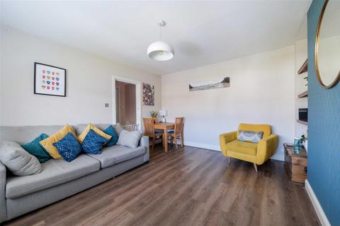 274 Hook Road, Epsom, KT19 8QT