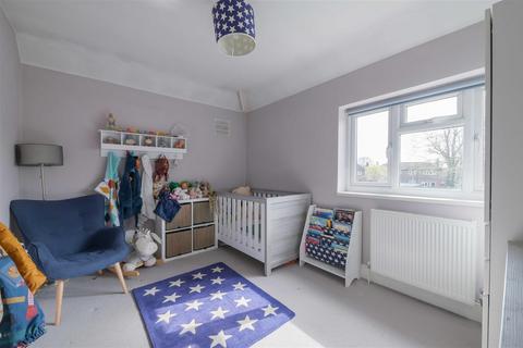 274 Hook Road, Epsom, KT19 8QT