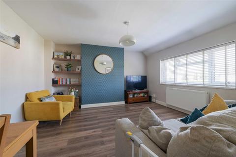 274 Hook Road, Epsom, KT19 8QT