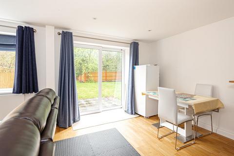 15 Oak Glade, Epsom, KT19 8ND