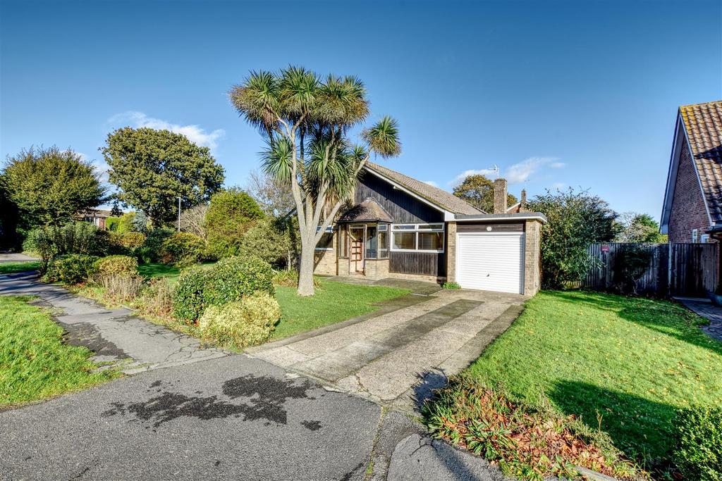 Crofton Park Avenue, BexhillOnSea 3 bed detached bungalow for sale