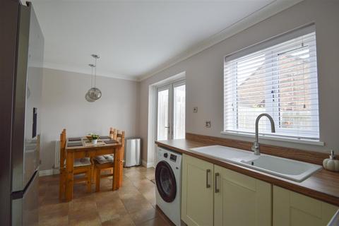 84 Ashdene Close, Willerby, Hull, HU10 6LF