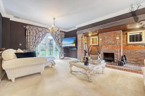 2 Halley Road, Waltham Abbey, EN9 3XR
