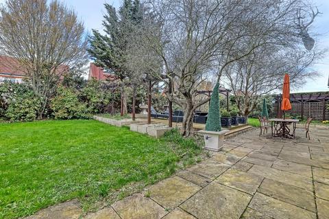 2 Halley Road, Waltham Abbey, EN9 3XR