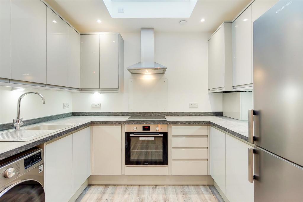 5 Kitchen-1.jpg