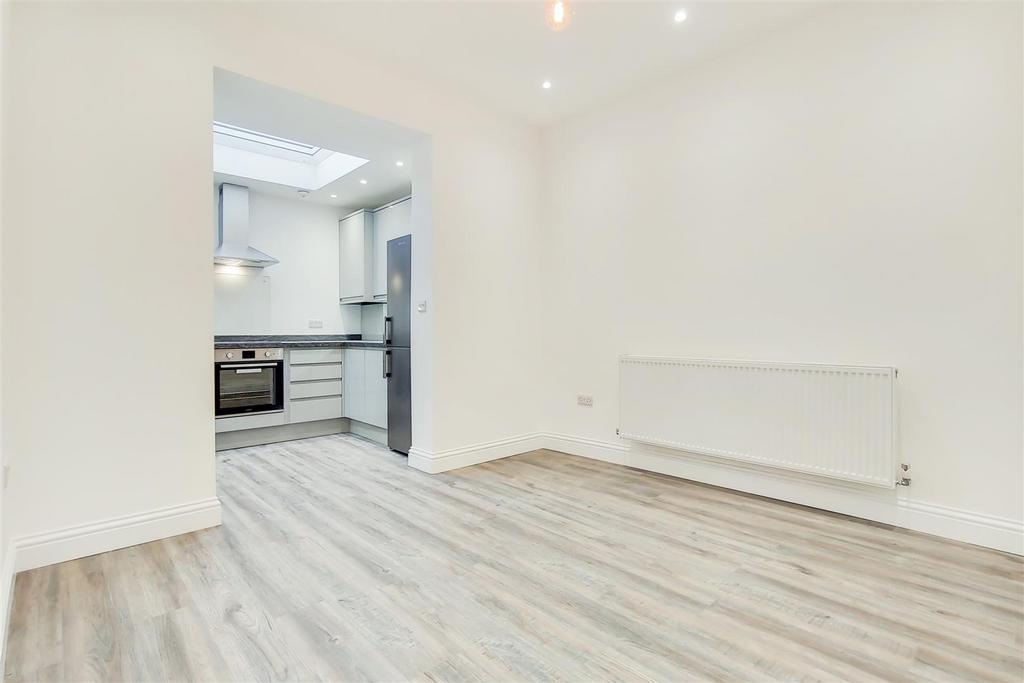 4 Dining Room-1.jpg