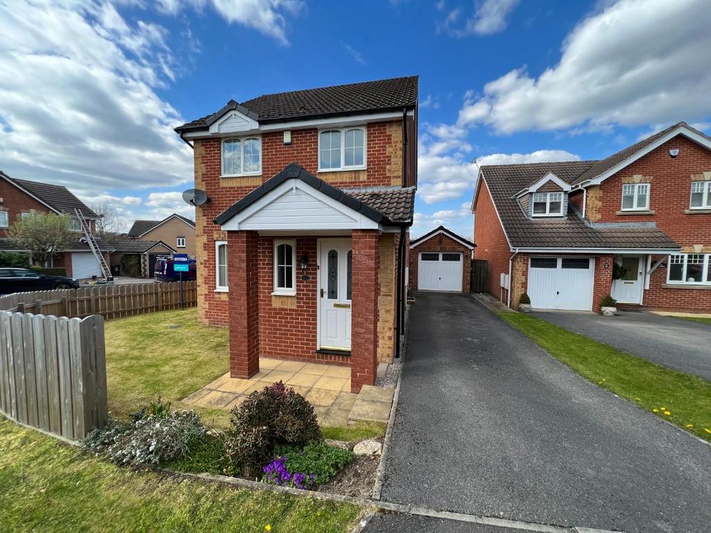 Foxbrook Drive, Walton, Chesterfield, S40 3JR 3 bed detached house for