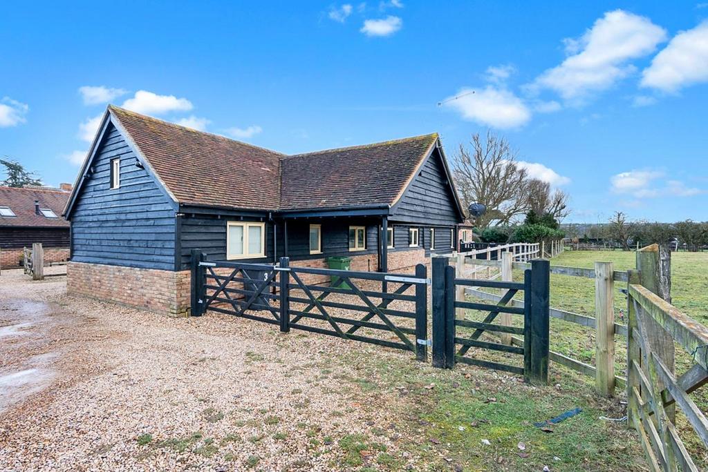 Dickens Lane, Tilsworth, Bedfordshire 4 bed barn conversion for sale