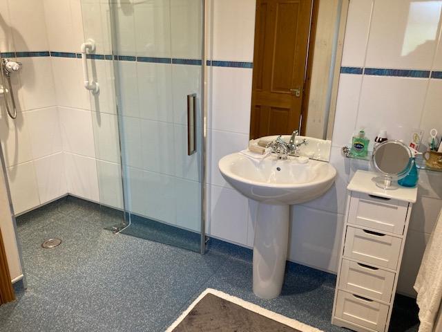 Ystafell Gawod En-Suite