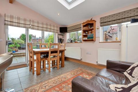 4 bedroom house for sale - Chapel Street, Bottesford