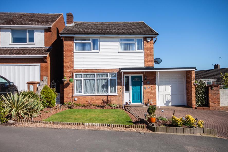 Parkhill Road, Burntwood 3 bed detached house £260,000