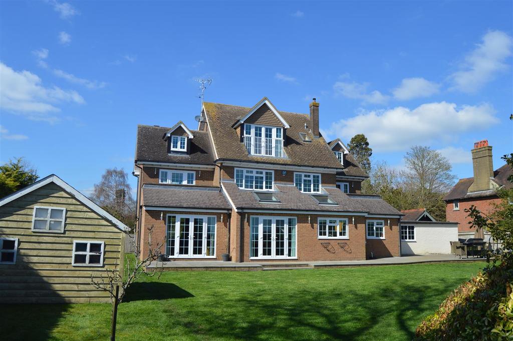 Old Orchard, Aylesbury Road, Wing, Buckinghamshire 5 bed detached house