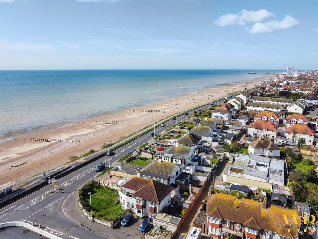 Brighton Road, Worthing 5 bed detached house for sale £610,000