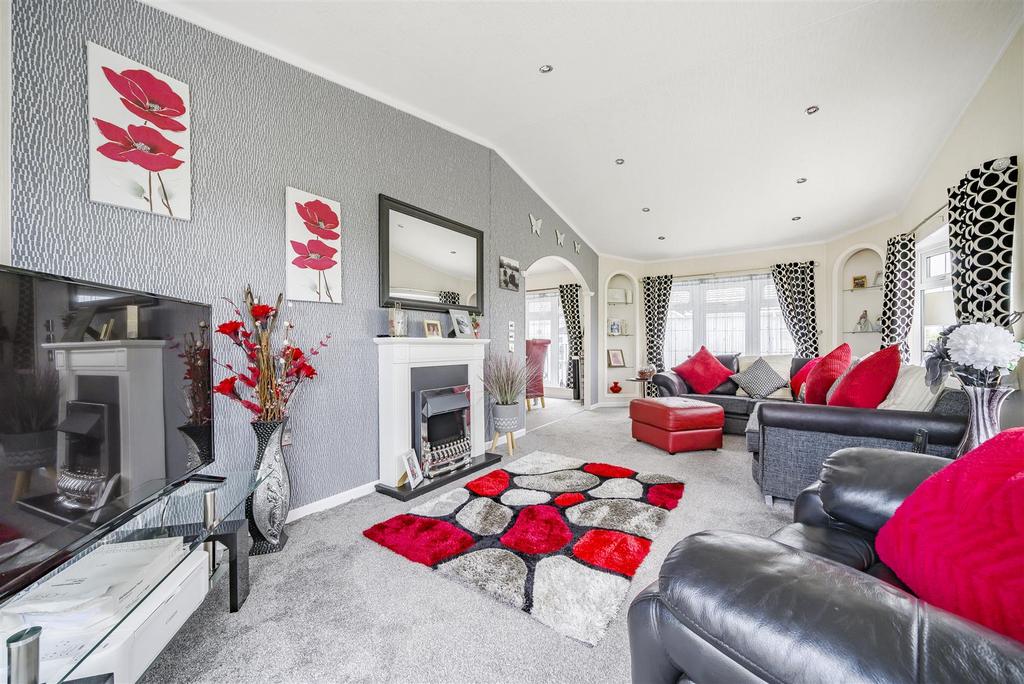 Millers Way, Harrietsham, Maidstone 3 bed mobile home £215,000