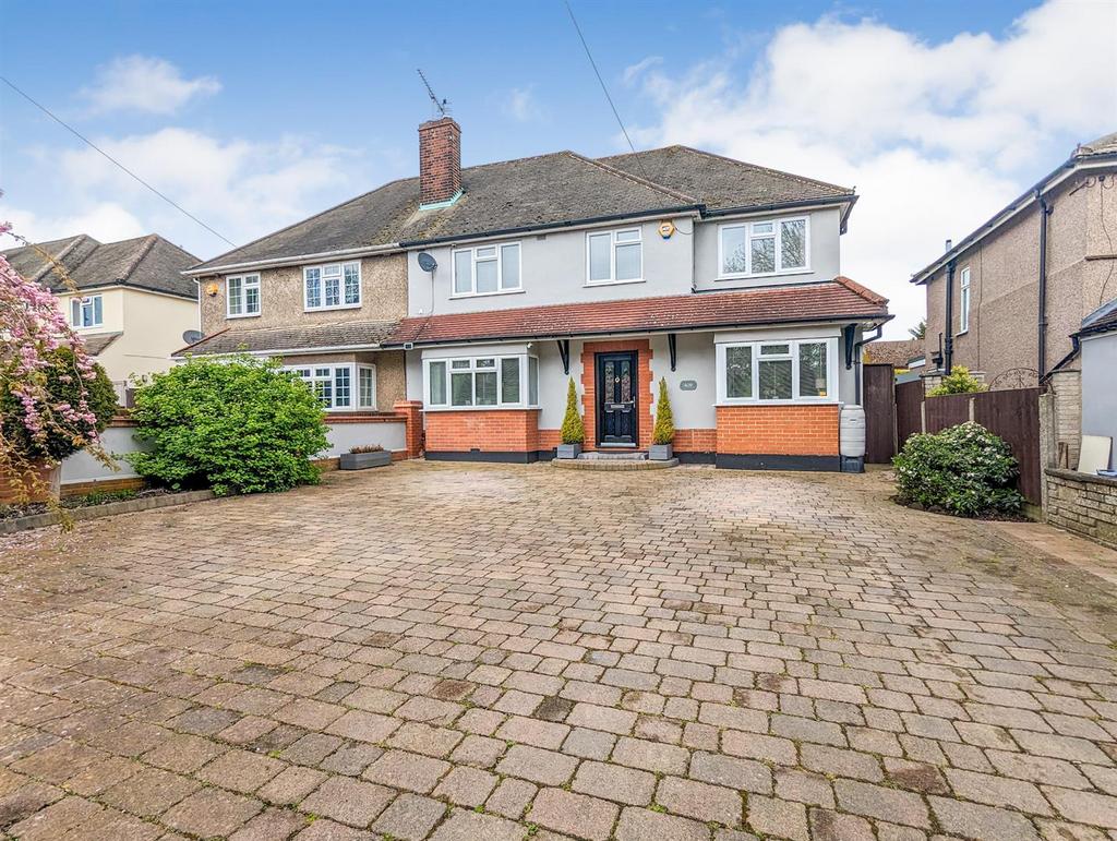 Ongar Road, Pilgrims Hatch, Brentwood 4 bed semidetached house for sale £650,000