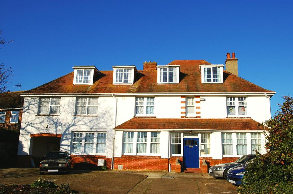 Lane End Road, Bembridge, PO35 5SU 1 bed flat £590 pcm (£136 pw)